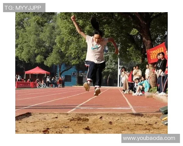 足球明星高燃视频带你领略激情四射的赛场瞬间与荣耀时刻